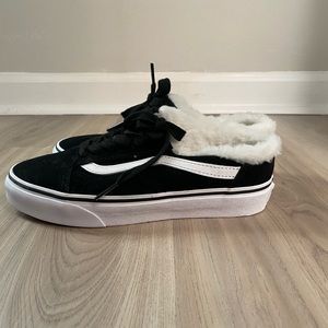 Vans Old Skool Mule w/ faux fur